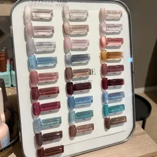 カラー twin 名古屋駅のネイルデザイン