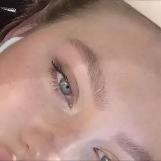 セミロング カラー パーマ ヘアアレンジ メンズ キッズ ネイル マツエク・マツパ アイブロウ 𝑹 eyelashのマツエク・マツパデザイン