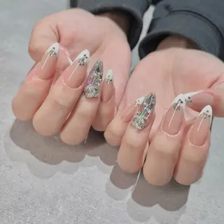 ネイル NEO Beauty Salon所属・𝐍𝐄𝐎 𝐉𝐔𝐑𝐈のネイルデザイン