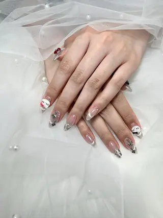 ネイル 🌈 Laule'aのネイルデザイン