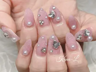 ネイル 芦辺 香奈のネイルデザイン