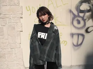 ミディアム カラー パーマ ウルフカット／吉村 桃子のヘアスタイル