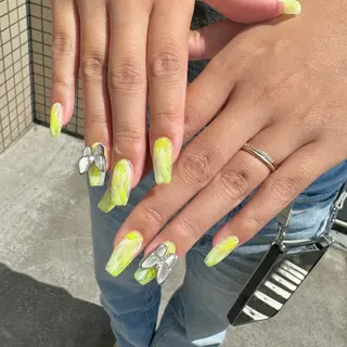 ネイル Sarina ⋆⭒˚ mavieのネイルデザイン