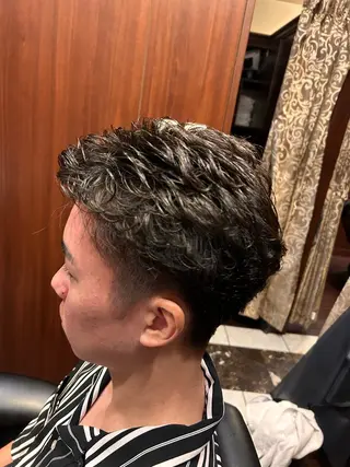 ミディアム パーマ メンズ ヒロ銀座ヘアーサロン恵比寿店所属・💈下川 恭平💈のヘアスタイル
