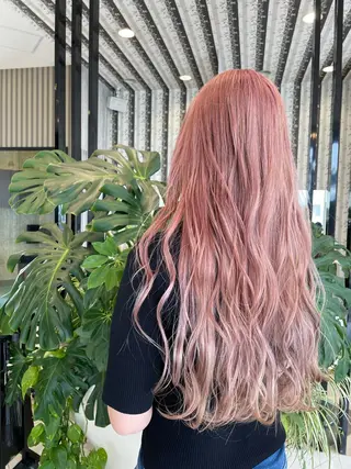 ロング カラー 石坂 瀬音のヘアスタイル
