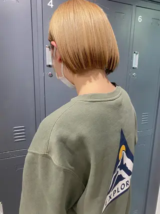 ショート カラー ヘアアレンジ #ブリーチカラー Akihoのヘアスタイル