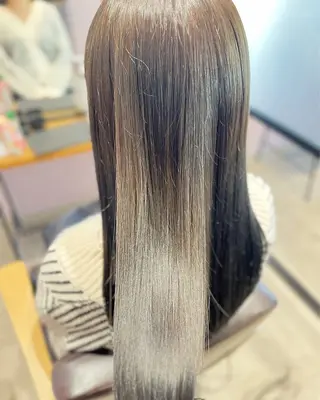 カラー 西原 愛紗のヘアスタイル