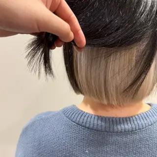 ショート カラー ブリーチカラー🦖 岡部木乃夏のヘアスタイル