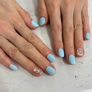 ネイル Nail&Beaut yコルン　SARAのネイルデザイン