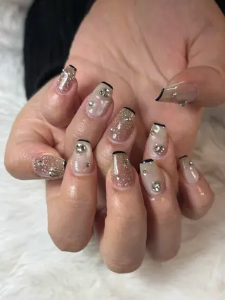 ネイル 三本 綾奈のネイルデザイン