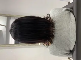 ミディアム カラー 瀬尾 由希菜のヘアスタイル