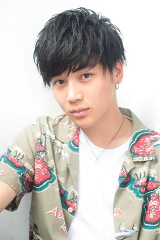 ショート カラー パーマ メンズ 赤み消し🌿 透明感カラー🫧のヘアスタイル