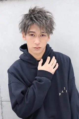 ショート パーマ メンズ 高橋 隆一のヘアスタイル