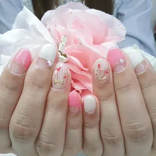 ネイル 柴崎 美幸のネイルデザイン