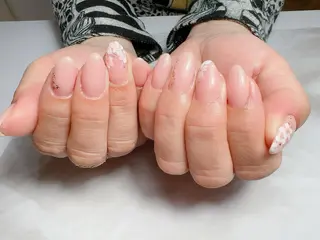 ネイル 𝐑𝐞𝐯𝐢𝐨 ___堺市西区のマツエク・マツパデザイン