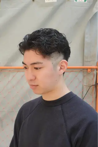 ショート パーマ メンズ 神戸／メンズカット ／メンズパーマのヘアスタイル