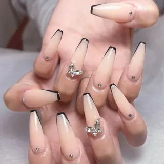 ネイル Ena 🧸のネイルデザイン