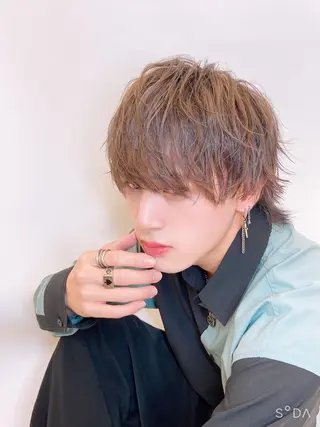 メンズ 心斎橋バレイヤージュ 小林勝貴のヘアスタイル