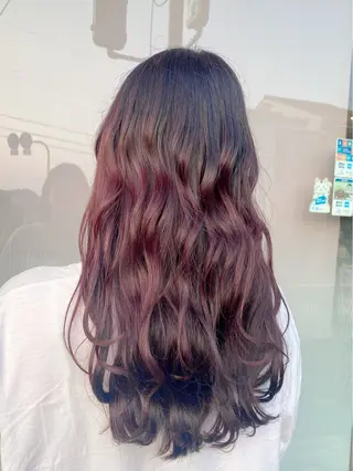 ロング 横手 亜紀のヘアスタイル