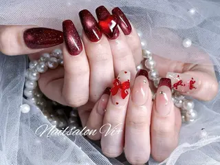 ネイル Nailsalon Vi+ももか🩷のネイルデザイン