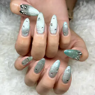 ネイル 鈴木 華乃のネイルデザイン