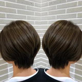 ショート カラー 山北 咲子のヘアスタイル