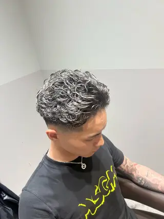 ショート カラー パーマ 角田 瀬名のヘアスタイル