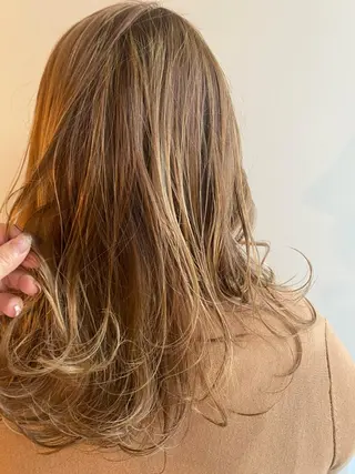 ロング I nagiのヘアスタイル
