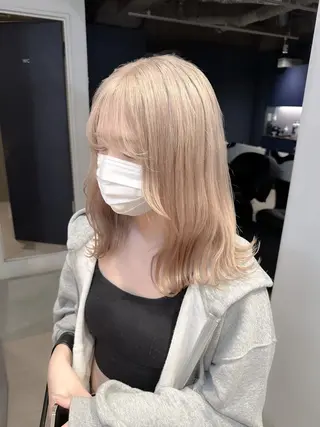 セミロング カラー 💖ハイライト/ハイ トーン💖MIKIのヘアスタイル