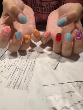 ネイル e.nail所属・🍎吉田 恵里🍎のネイルデザイン