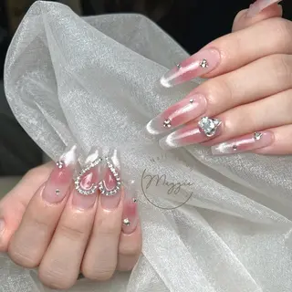 ネイル Maggie Nail🦩のネイルデザイン