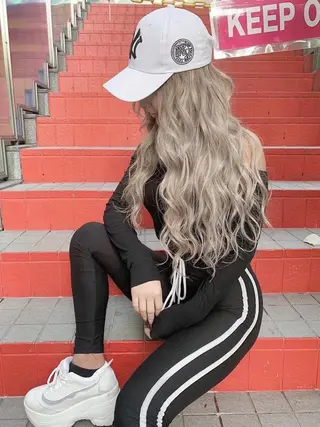 ロング カラー ヘアアレンジ Device ディバイスのヘアスタイル