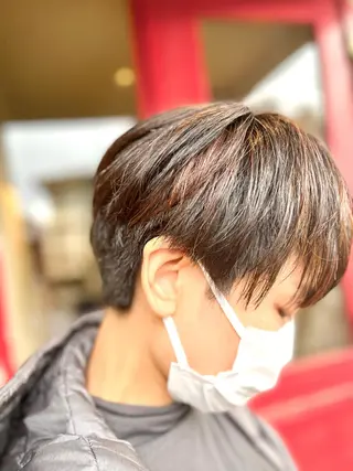 ショート カラー アンナヘアコーディネイト所属・小山 理紗のヘアスタイル