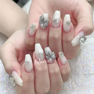 ネイル Queens 榊 まおのネイルデザイン