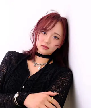 ミディアム 💜ness/ くるみ💜のヘアスタイル