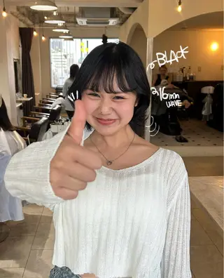 ショート Maho/海外 レイヤー/ハイトーンのヘアスタイル