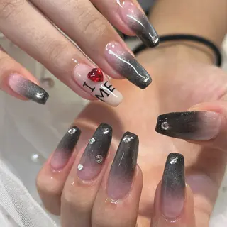 ネイル 内田 里穂のネイルデザイン