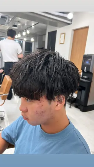 メンズ カズキ🌼曲がる縮毛 ／くせ毛パーマのヘアスタイル