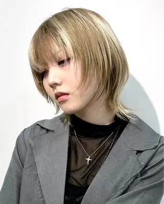 ミディアム 顔まわり/ボブウルフ 🤍愛唯(めい)のヘアスタイル