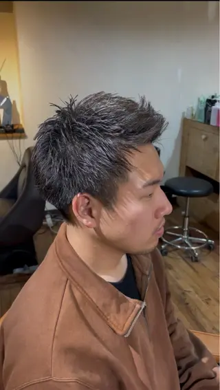ショート メンズ 西岡 勇人のヘアスタイル
