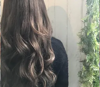 セミロング カラー パーマ ヘアアレンジ R3 Eyelash RSKのマツエク・マツパデザイン