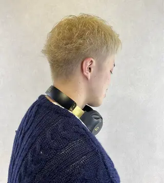 ショート カラー 【明大前フェード/ メンズパーマ/岳】のヘアスタイル