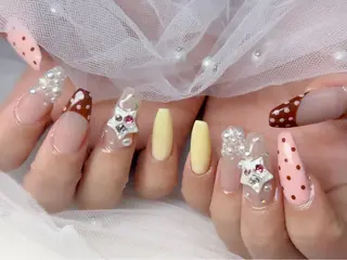 ネイル Queennail 北堀江AYAのネイルデザイン