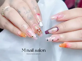 ネイル M🌷nail 長さだし専門店のネイルデザイン