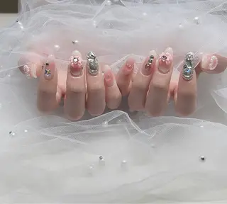 ネイル KARI ネイルサロンのネイルデザイン