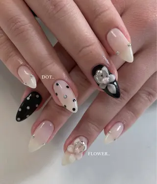 ネイル MINAMI໒꒱ Y2K、韓国ガーリーのネイルデザイン