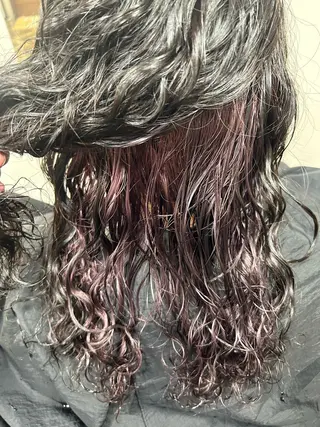 ミディアム Qwali所属・にしむら かなたのヘアスタイル