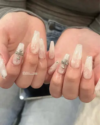 ネイル SALON ELVI.所属・SALON ELVI.のネイルデザイン