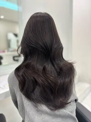 ロング カラー ブリーチなし透明感 ×縮毛矯正🤍ユウのヘアスタイル