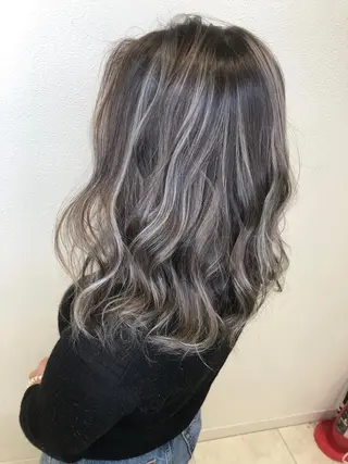 セミロング カラー 海外風レイヤーカット 👑店長　平松　由のヘアスタイル